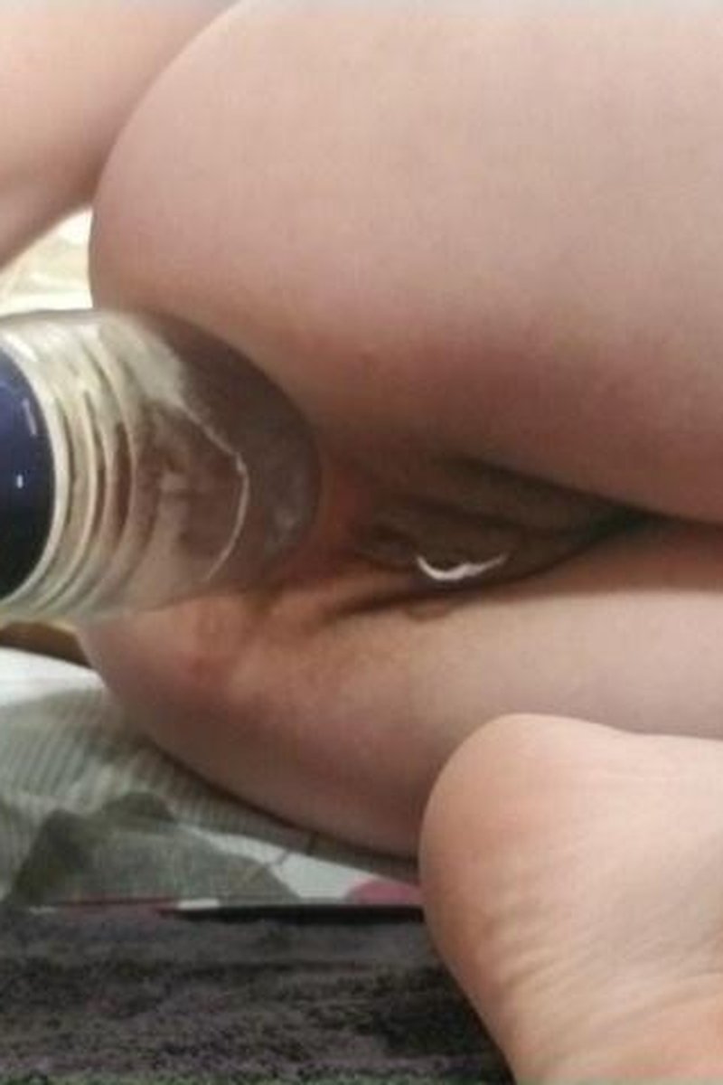 Biggest Bottle Insertion - Screenshot 1 of 4 - Anal