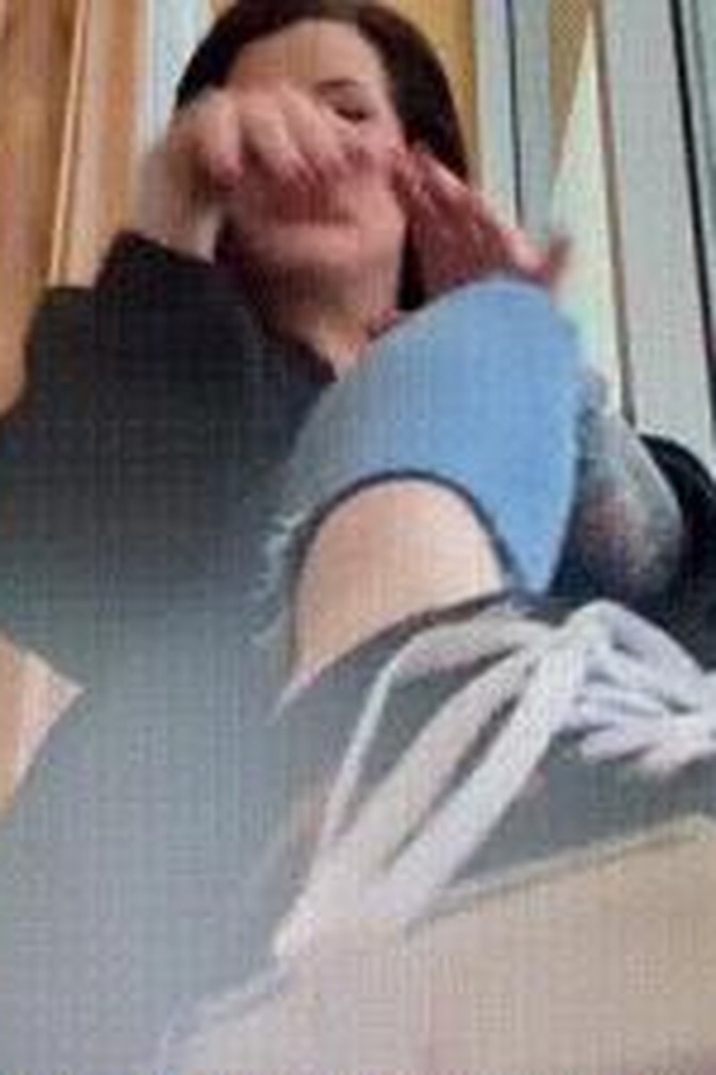 Teasing The Foot Perv - Screenshot 1 of 4 - Foot Fetish