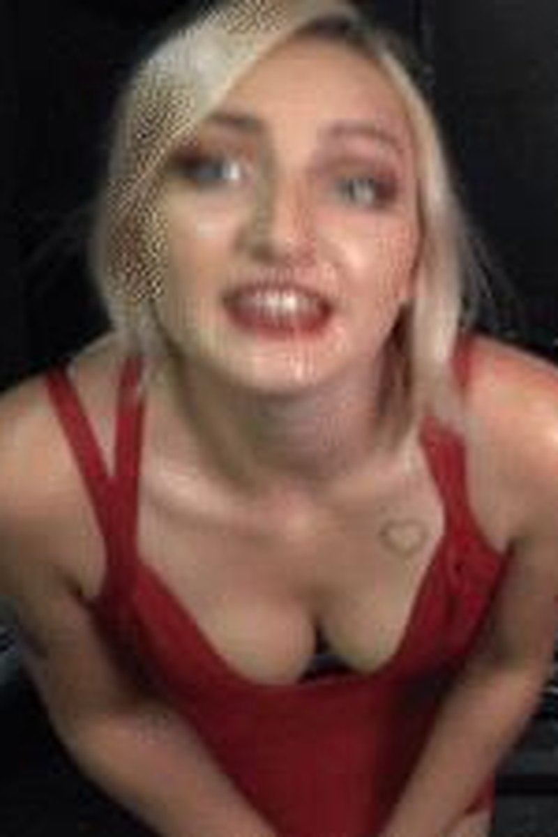 Electro Gameshow - Screenshot 1 of 4 - Babes