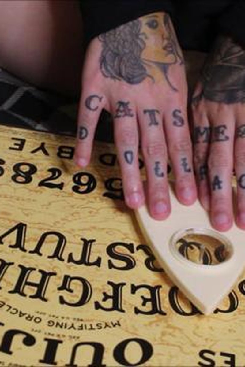 Ouija - Screenshot 1 of 4 - Blowjob