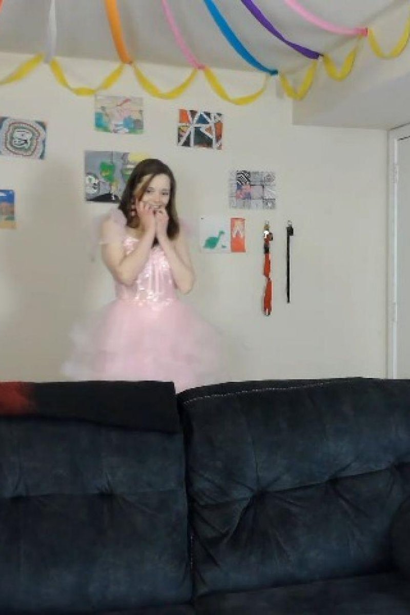 Prom Re-Do - Screenshot 1 of 4 - Decorating House