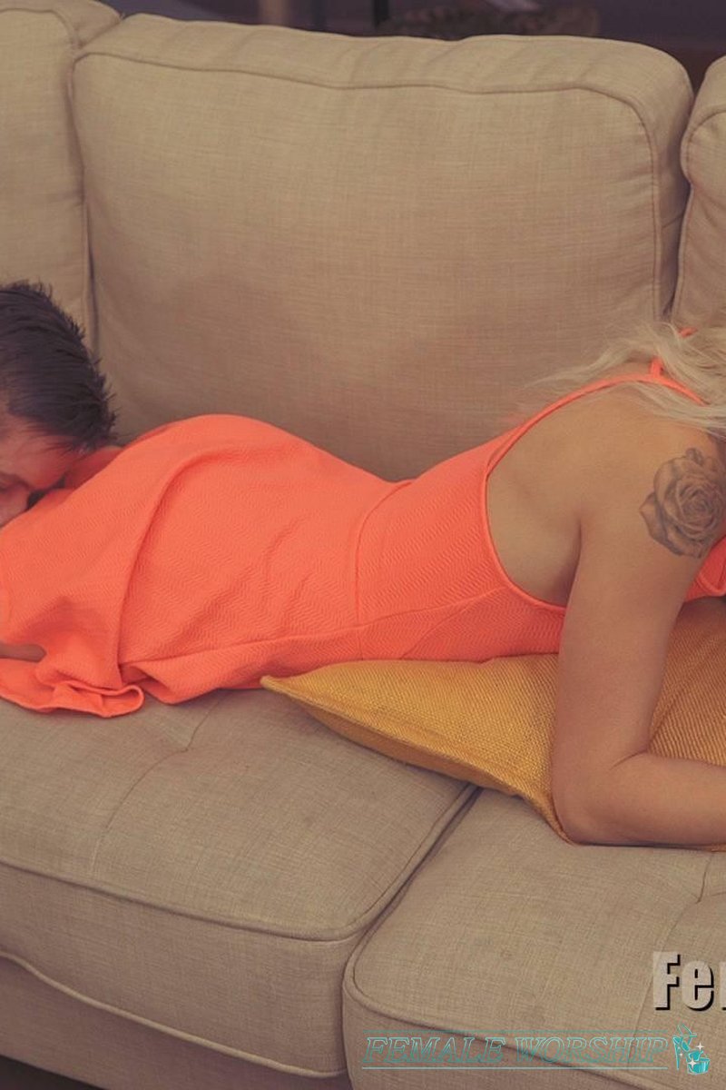 #106 - Screenshot 1 of 4 - Elsa Jean