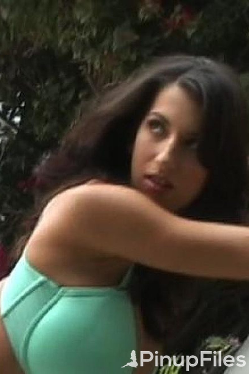 Jana Defi - Aqua Green 1 - Screenshot 1 of 4 - Huge Tits