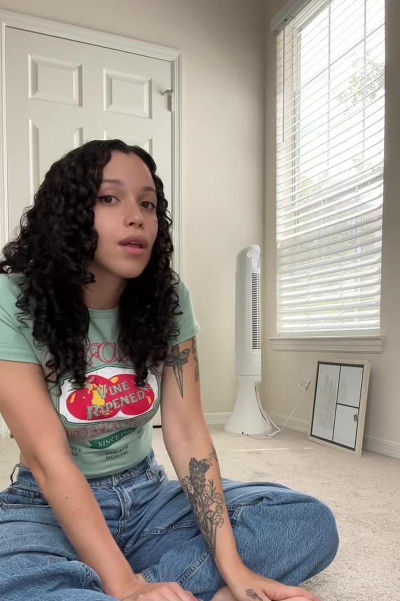 Sitter JOI - Screenshot 1 of 4 - Babysitter