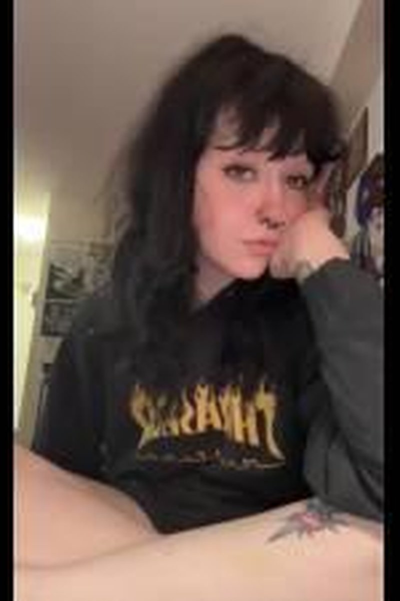 Before The Shower - Screenshot 1 of 4 - Foot Fetish