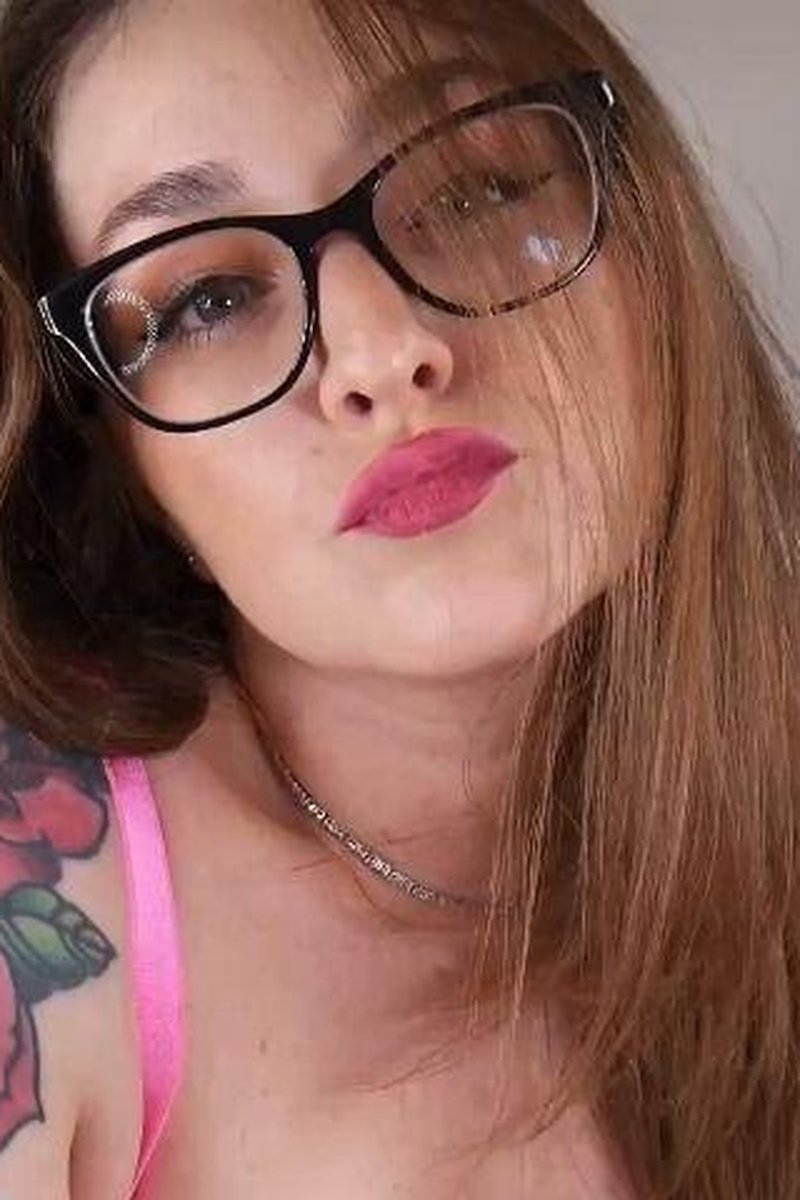 Sissy Contract - Screenshot 1 of 4 - Femdom