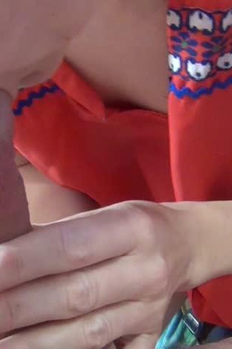 Red Apron - Screenshot 1 of 4 - Apron