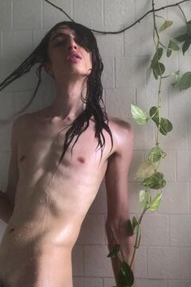Shower 1 - Screenshot 1 of 4 - Cum Play