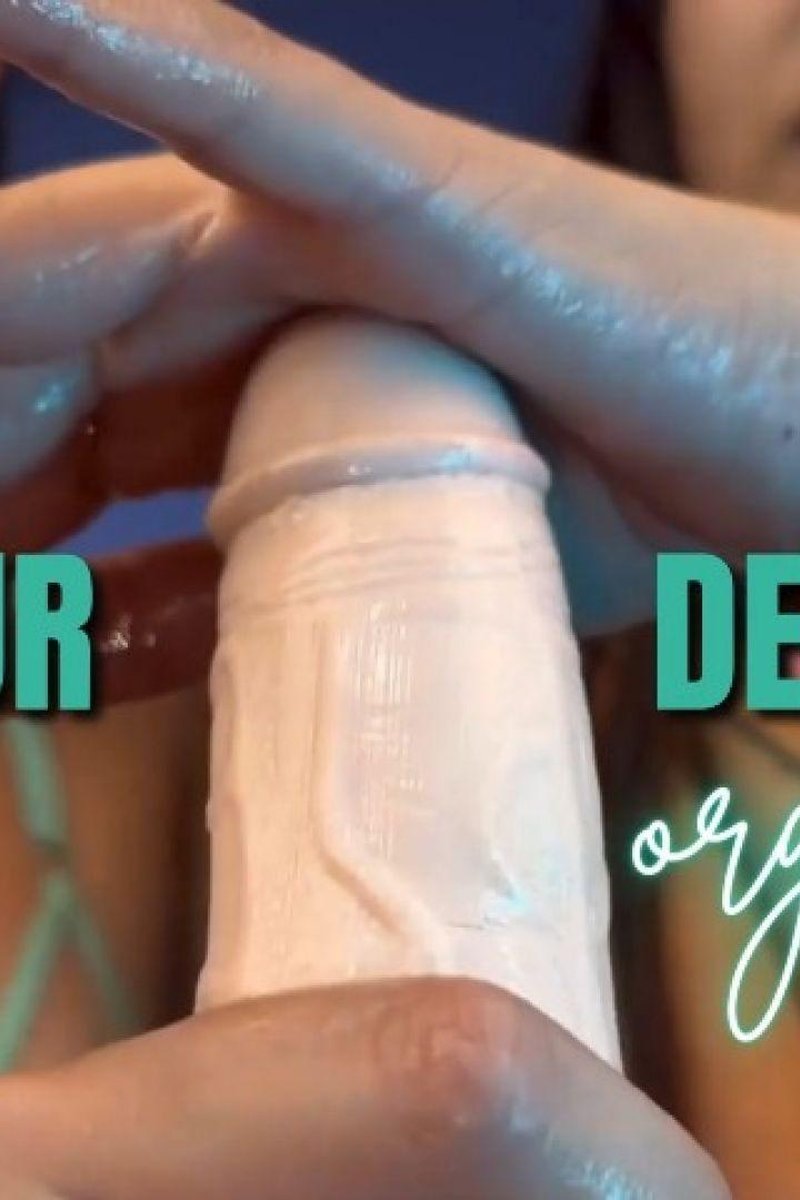 Your Delicious Orgasm - Screenshot 1 of 4 - Dildo Hand Job