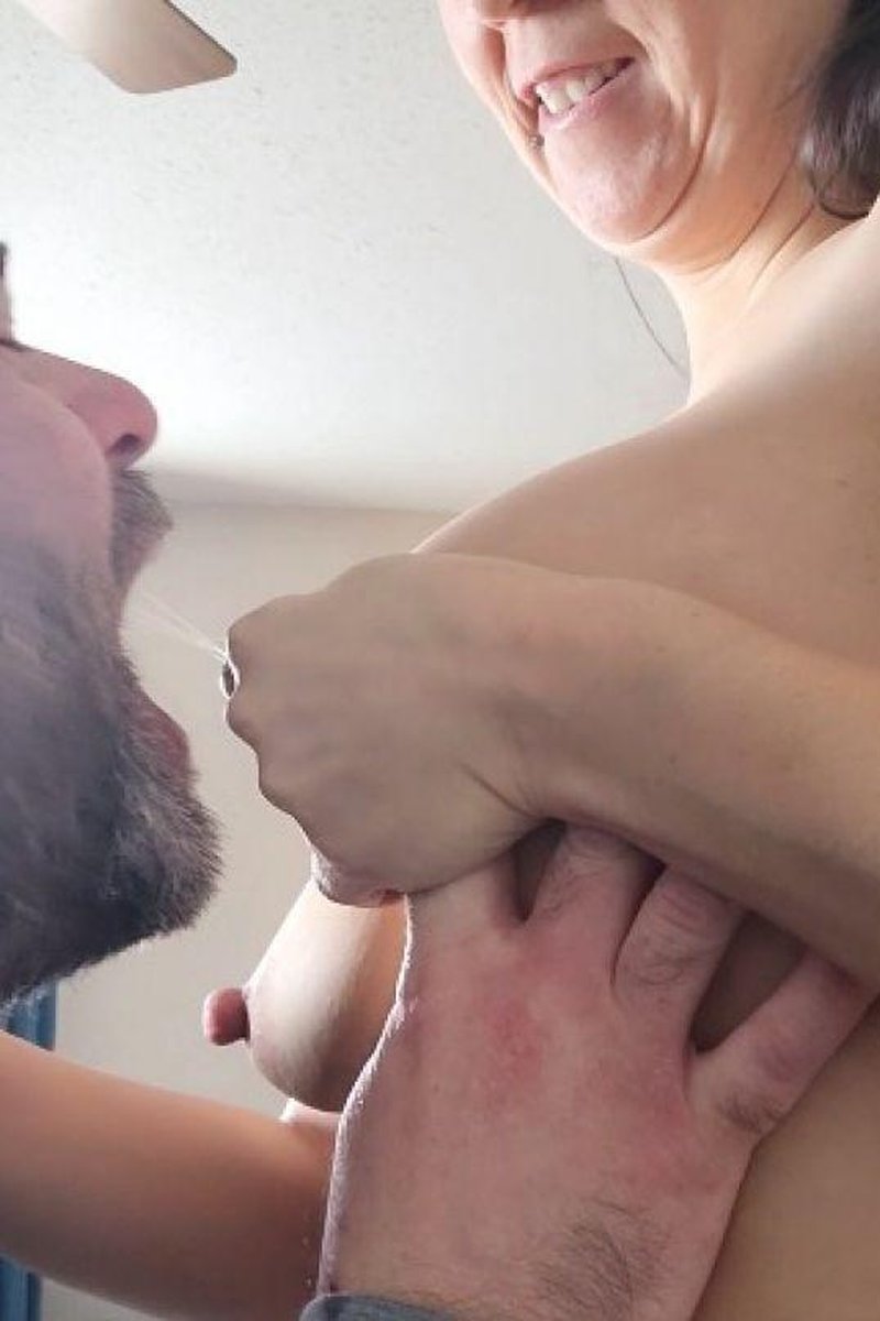 Nursing Fun - Screenshot 1 of 4 - Breast Sucking