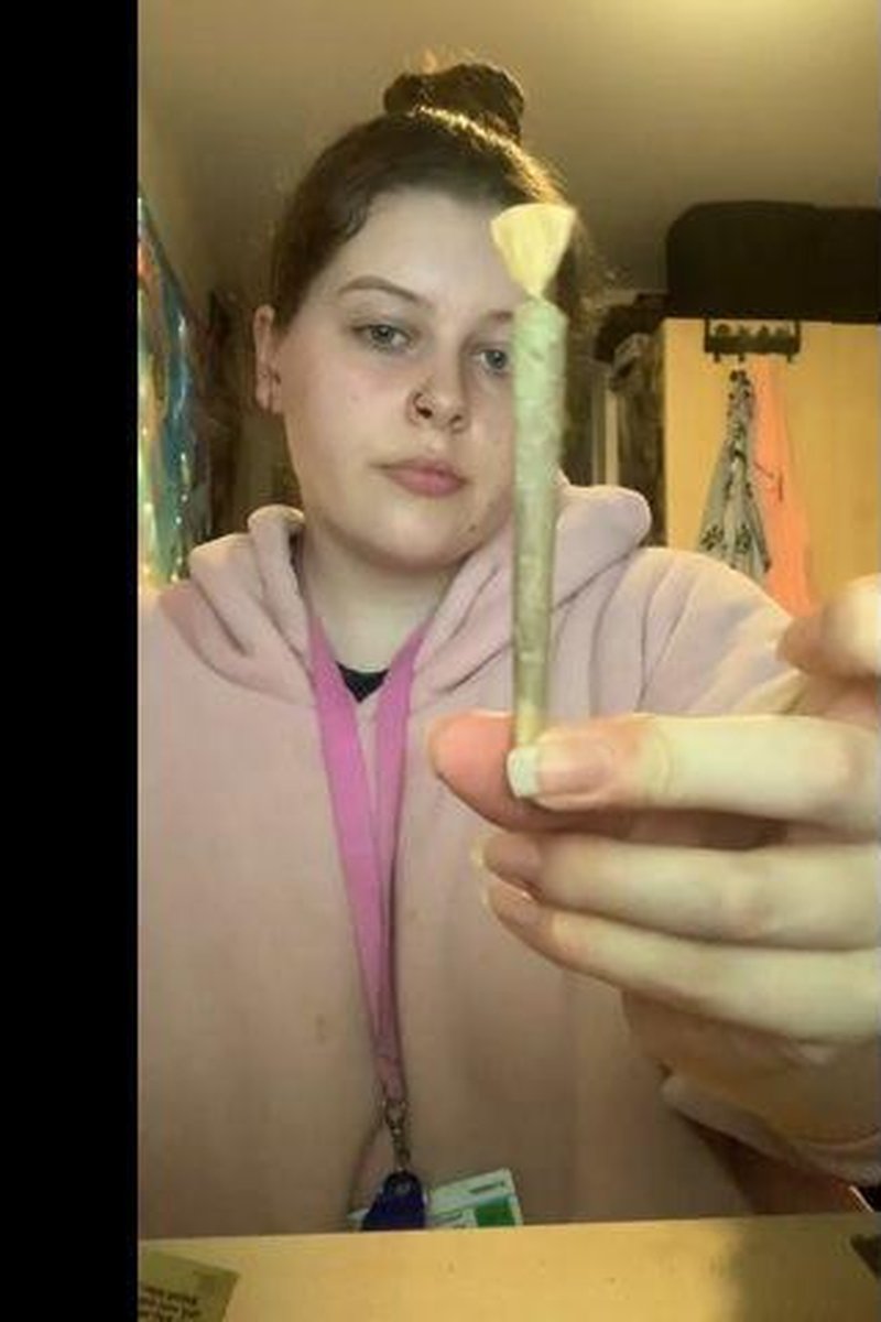 Rolling A Spliff Before Bed - Screenshot 1 of 4 - BBW