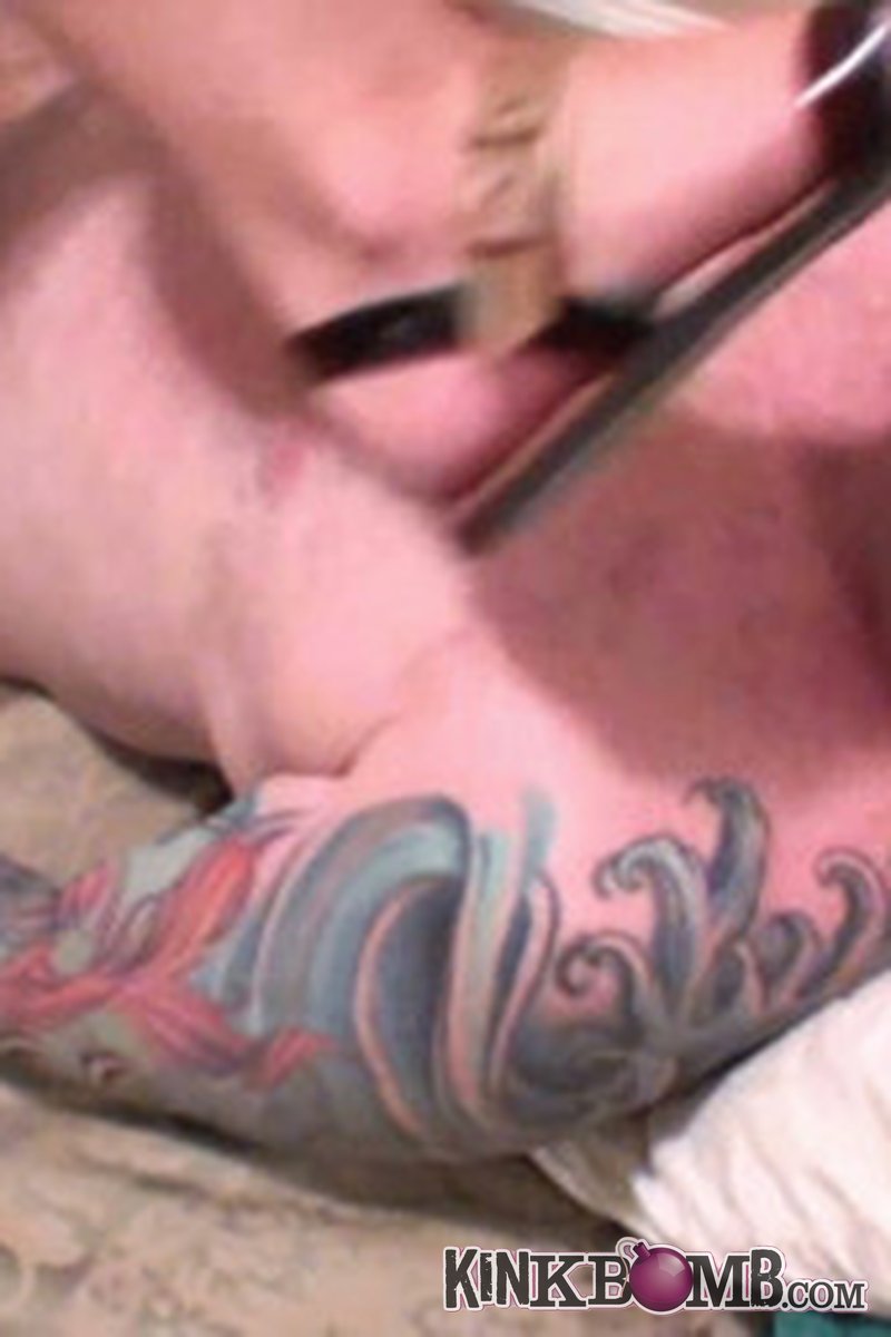 Pay to Obey Meggerz: Spit Slapped Stomped Destroyed Loser - Screenshot 1 of 4