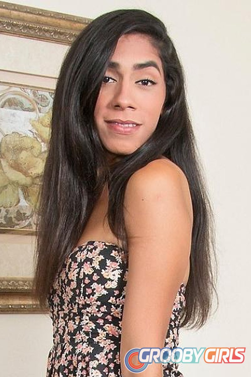 Tiger Lily Melts Hearts - Screenshot 1 of 4 - Transgender
