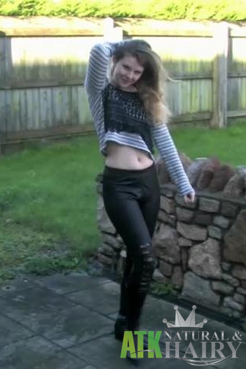 Jada - Interview - Screenshot 1 of 4 - Brown Hair