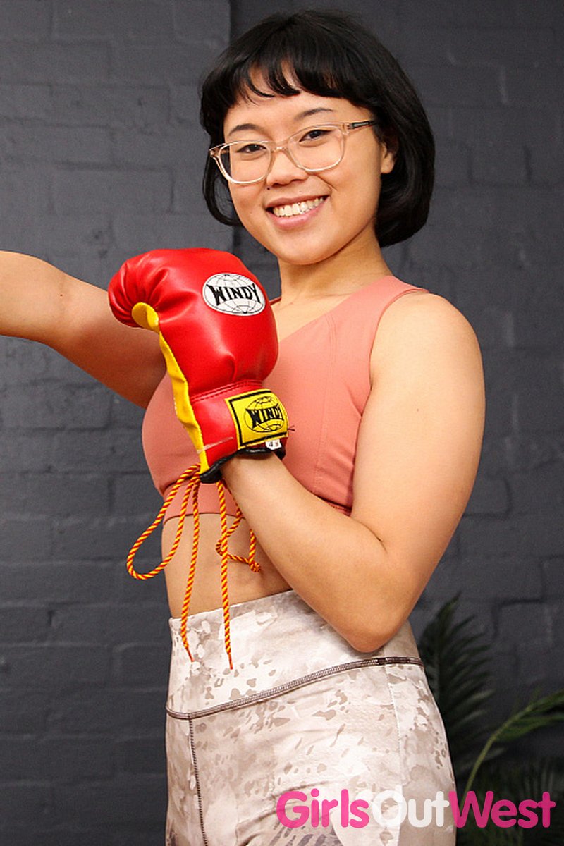 Jean - Knockout - Screenshot 1 of 4 - Asian