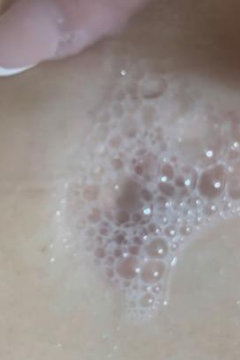Belly Button Bubble Bath - Screenshot 1 of 4 - Belly Fetish