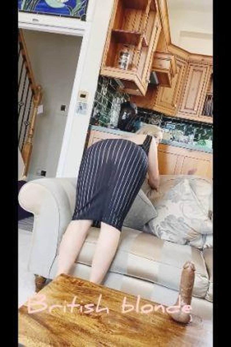 Stepson Perv - Screenshot 1 of 4 - Blonde Hair (Female)