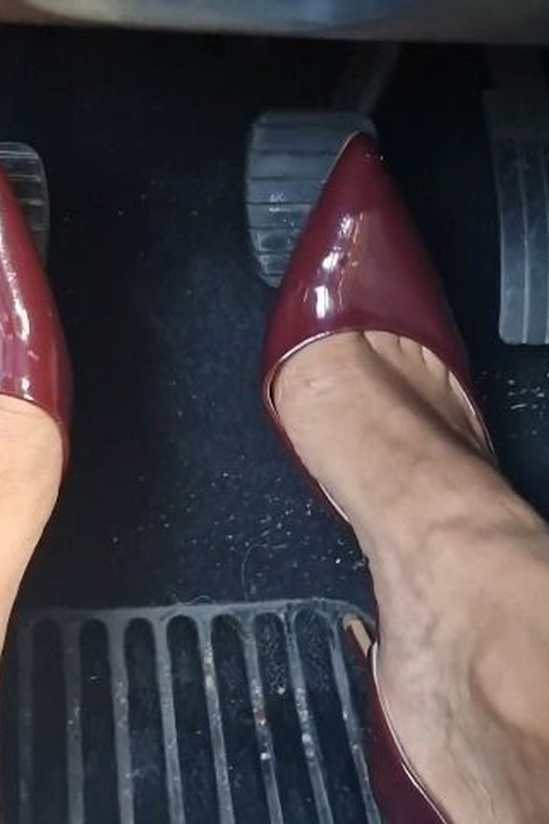 Pedal Pumping - Screenshot 1 of 4 - Car