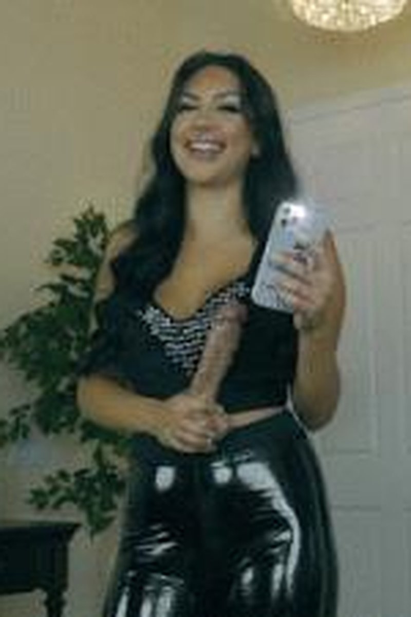Lets Compare Cocks - Screenshot 1 of 4 - Cum Play