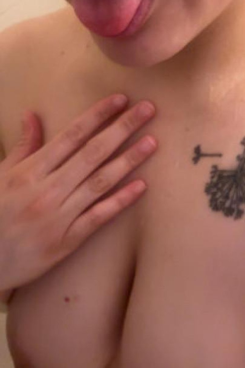 Bouncing Around - Screenshot 1 of 4 - Bouncingtits
