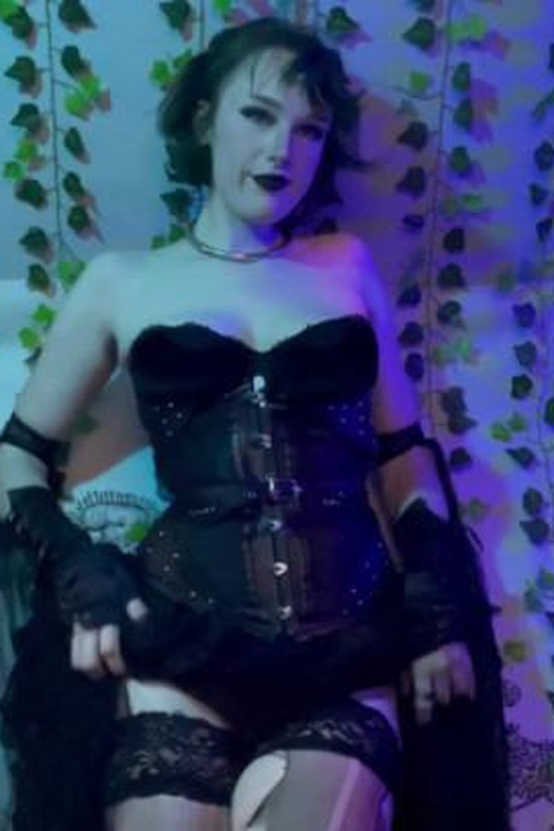 Goth Vibe - Screenshot 1 of 4 - Goth