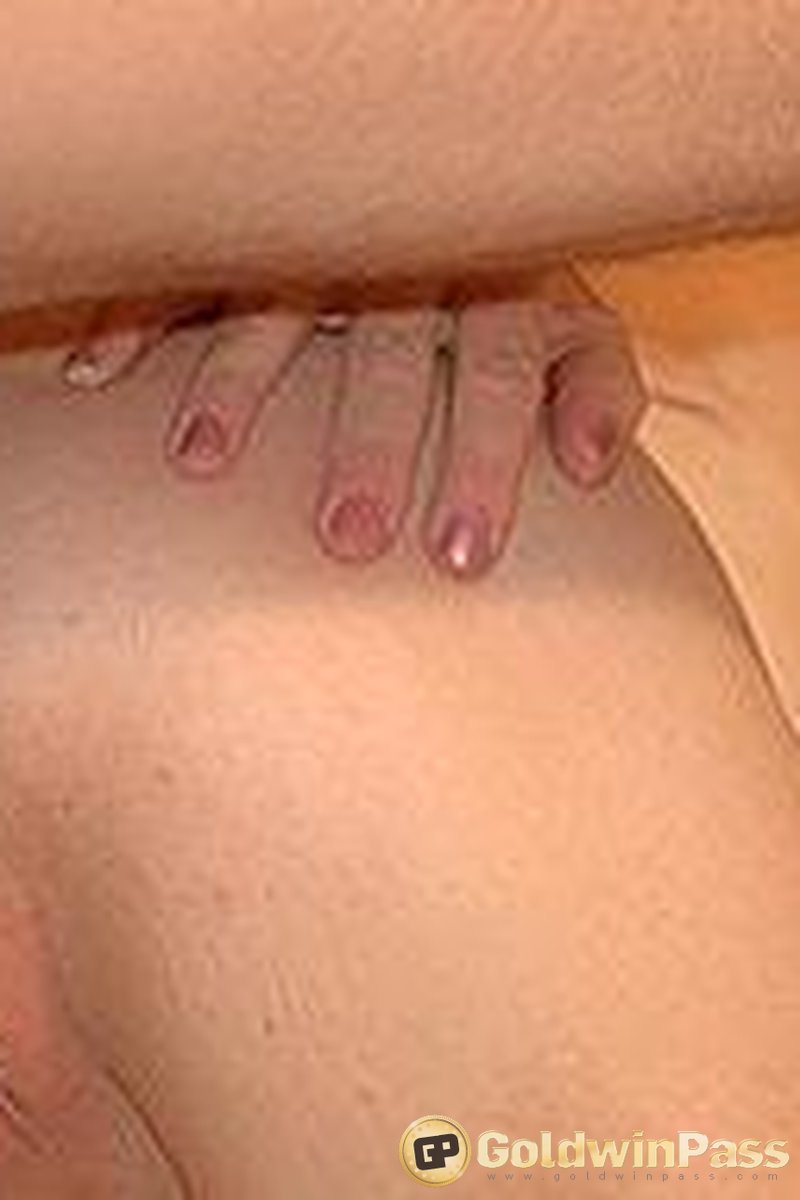 Redheaded Gets Anal - Screenshot 1 of 4 - Zeta