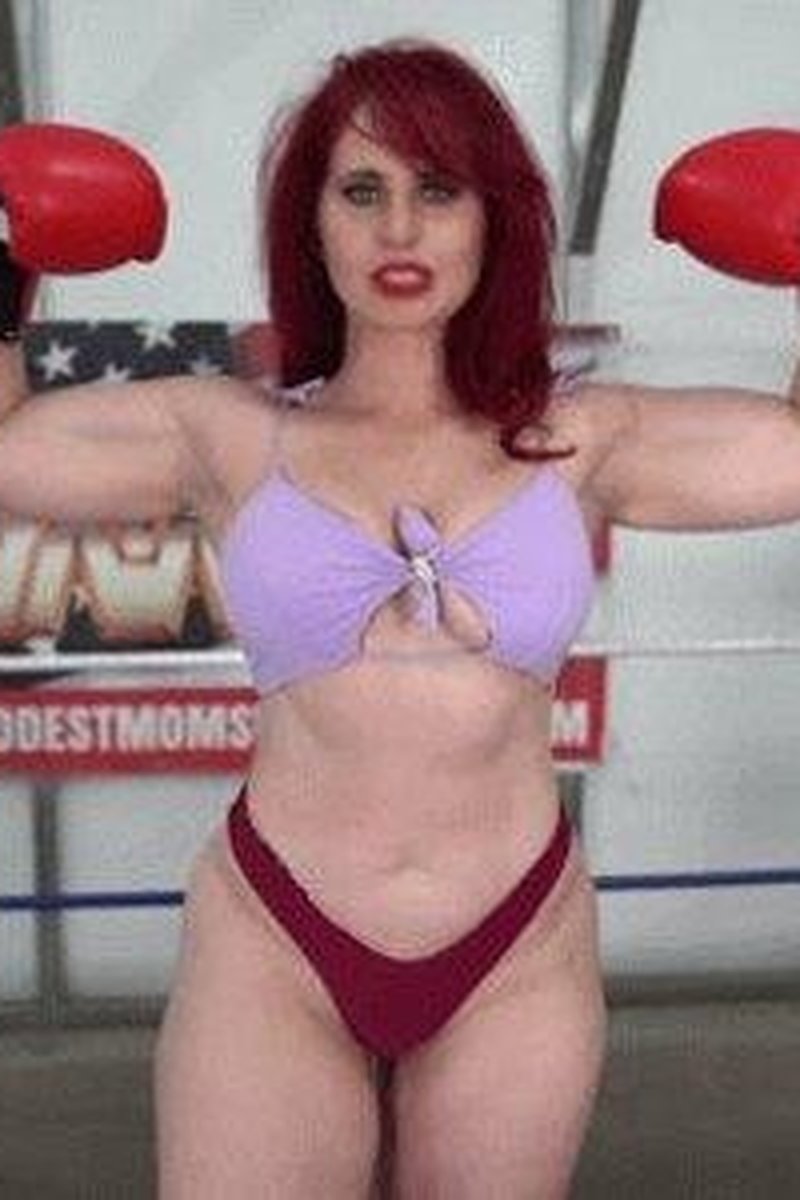 Andrea on Top - Andrea Rosu Wmv - Screenshot 1 of 4 - Action & Fighting
