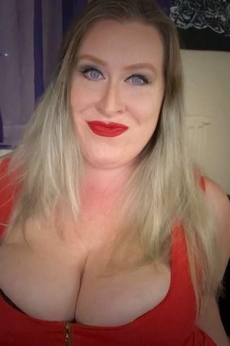 Sissy Relapse - Screenshot 1 of 4 - BBW