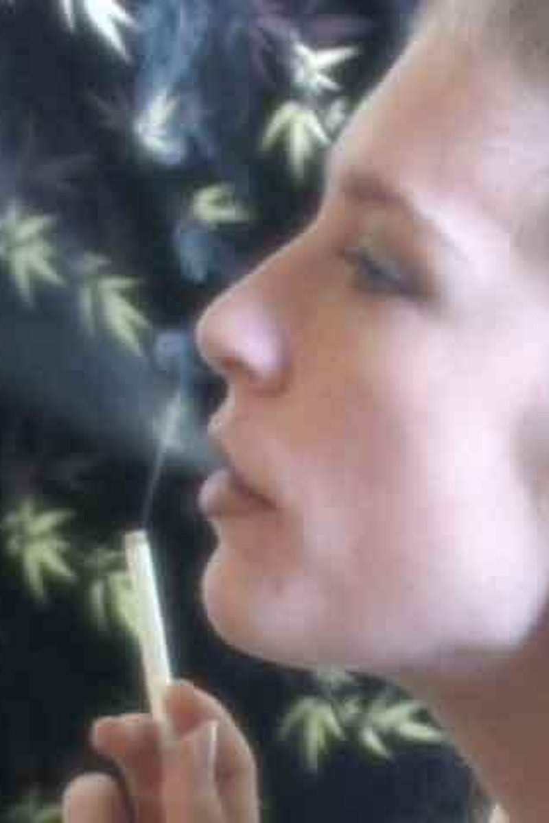 Erin 1 - Screenshot 1 of 4 - Spanking