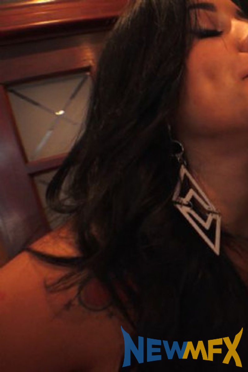 Wet Domination - Screenshot 1 of 4 - Babi Ventura