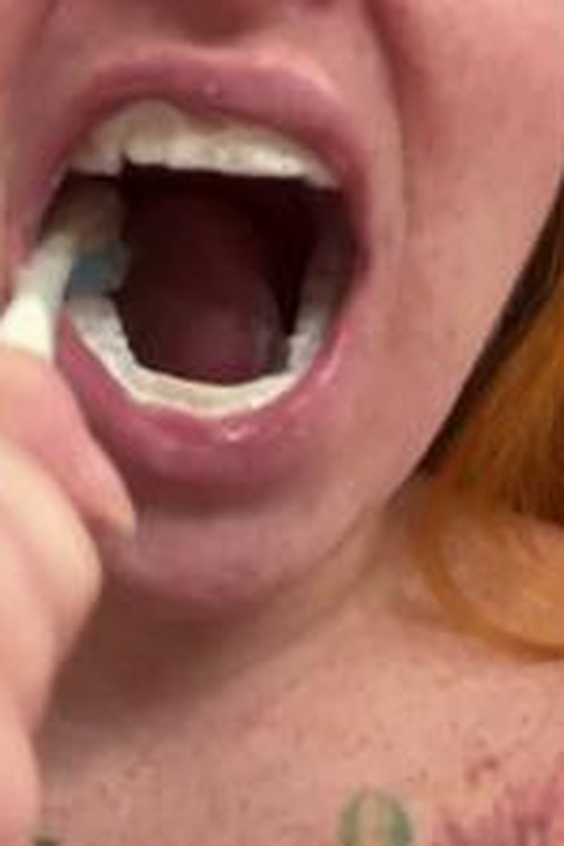 Teeth Brushing - Screenshot 1 of 4 - Face Fetish