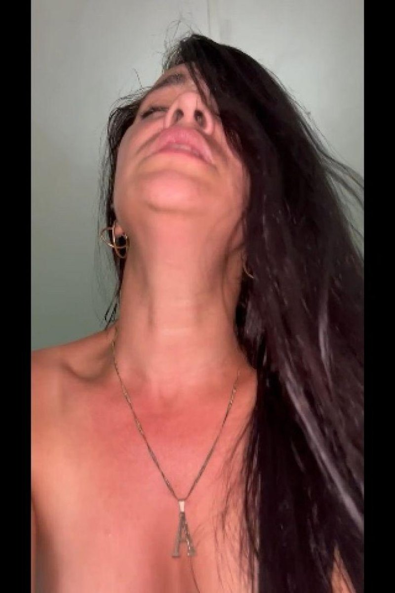 Latin Orgasm - Screenshot 1 of 4 - Brown Hair