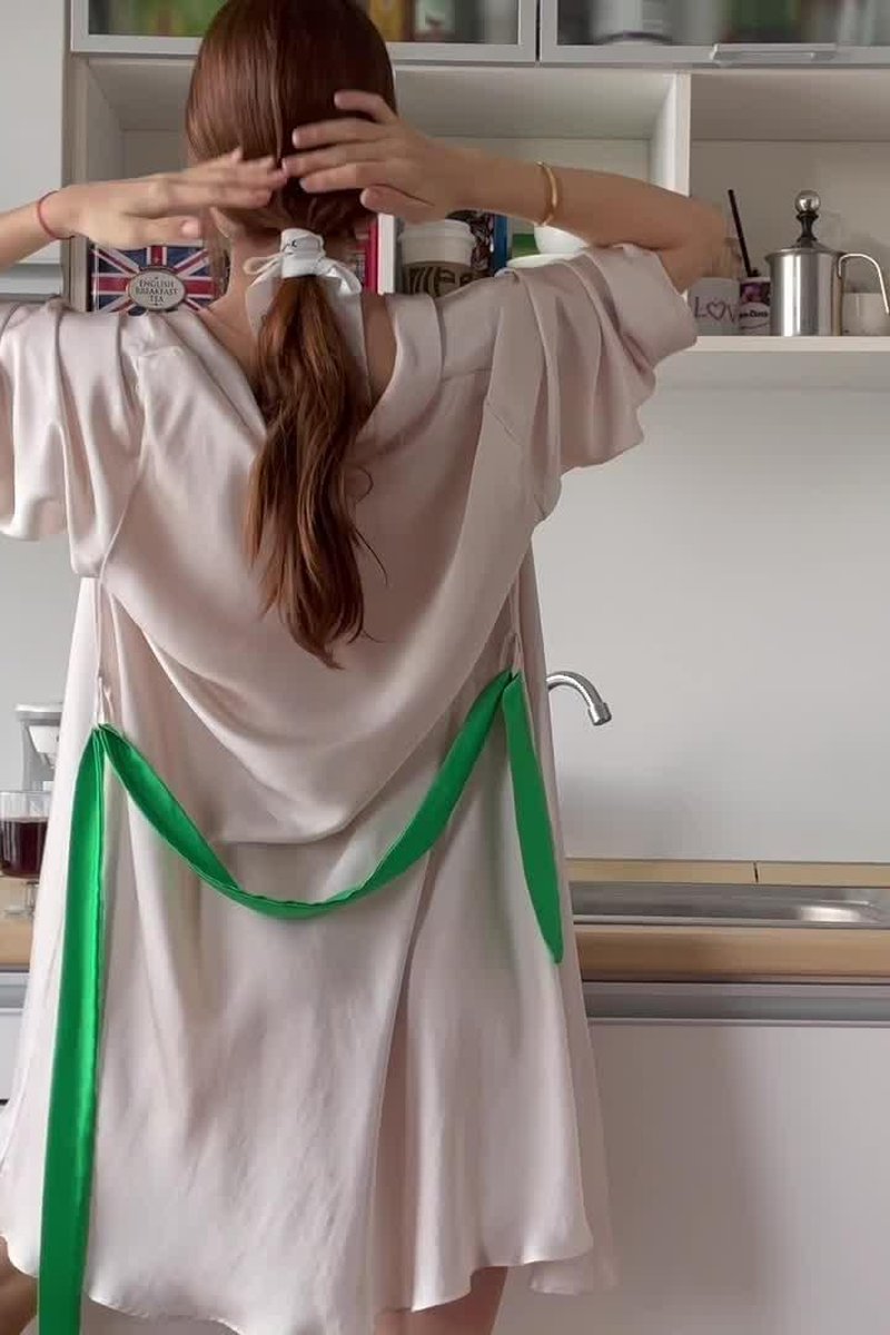 "Madeleine" - Screenshot 1 of 4 - Brown Hair