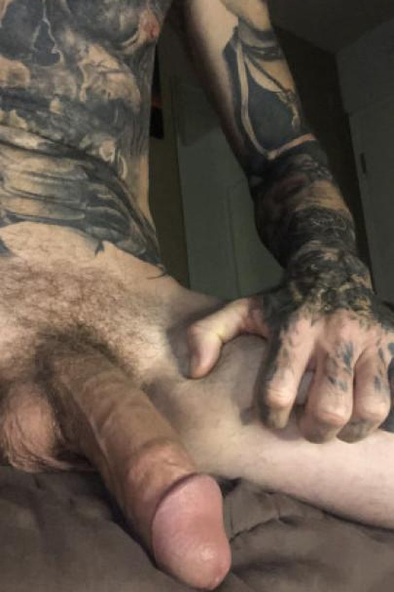 Oiled Hardness - Screenshot 1 of 4 - Big Dick