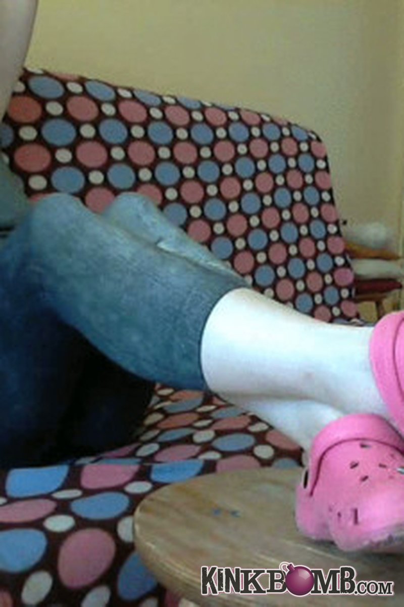 Fetish Fantasies: Crocks Beach Sandals - Screenshot 1 of 4