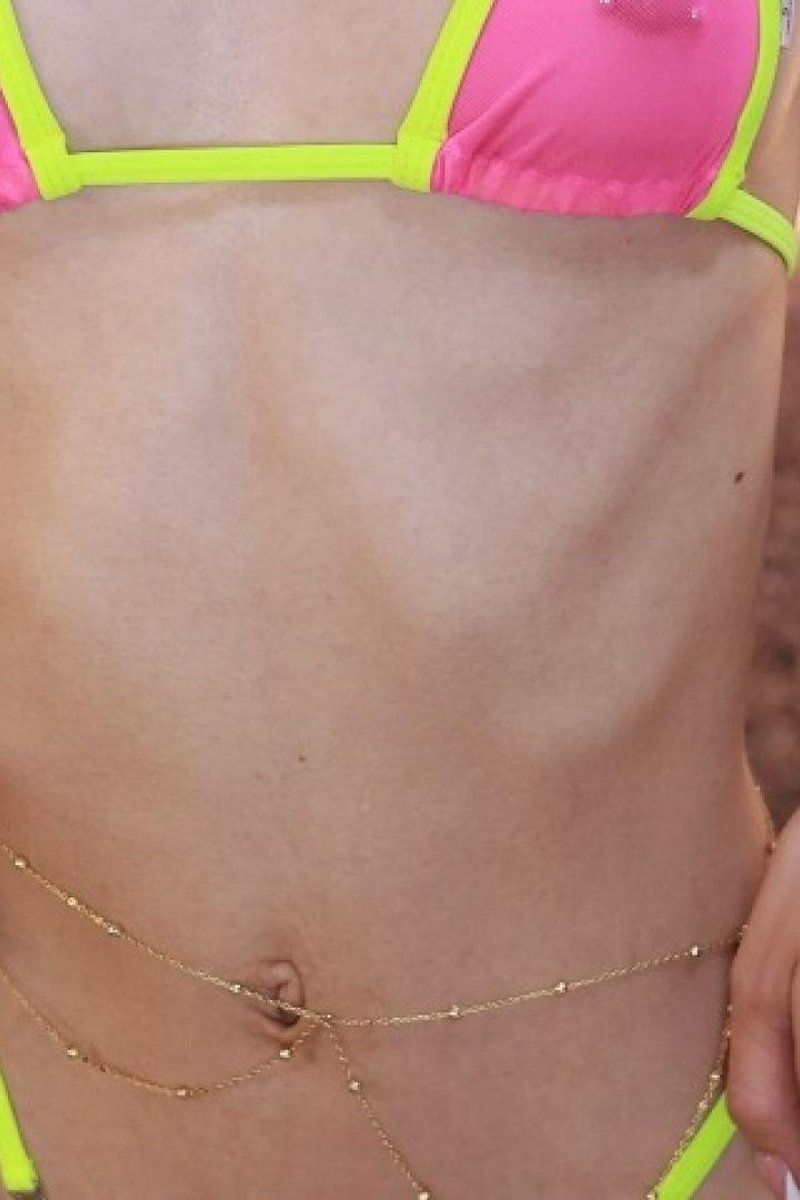 Bellybutton - Screenshot 1 of 4 - Belly Fetish