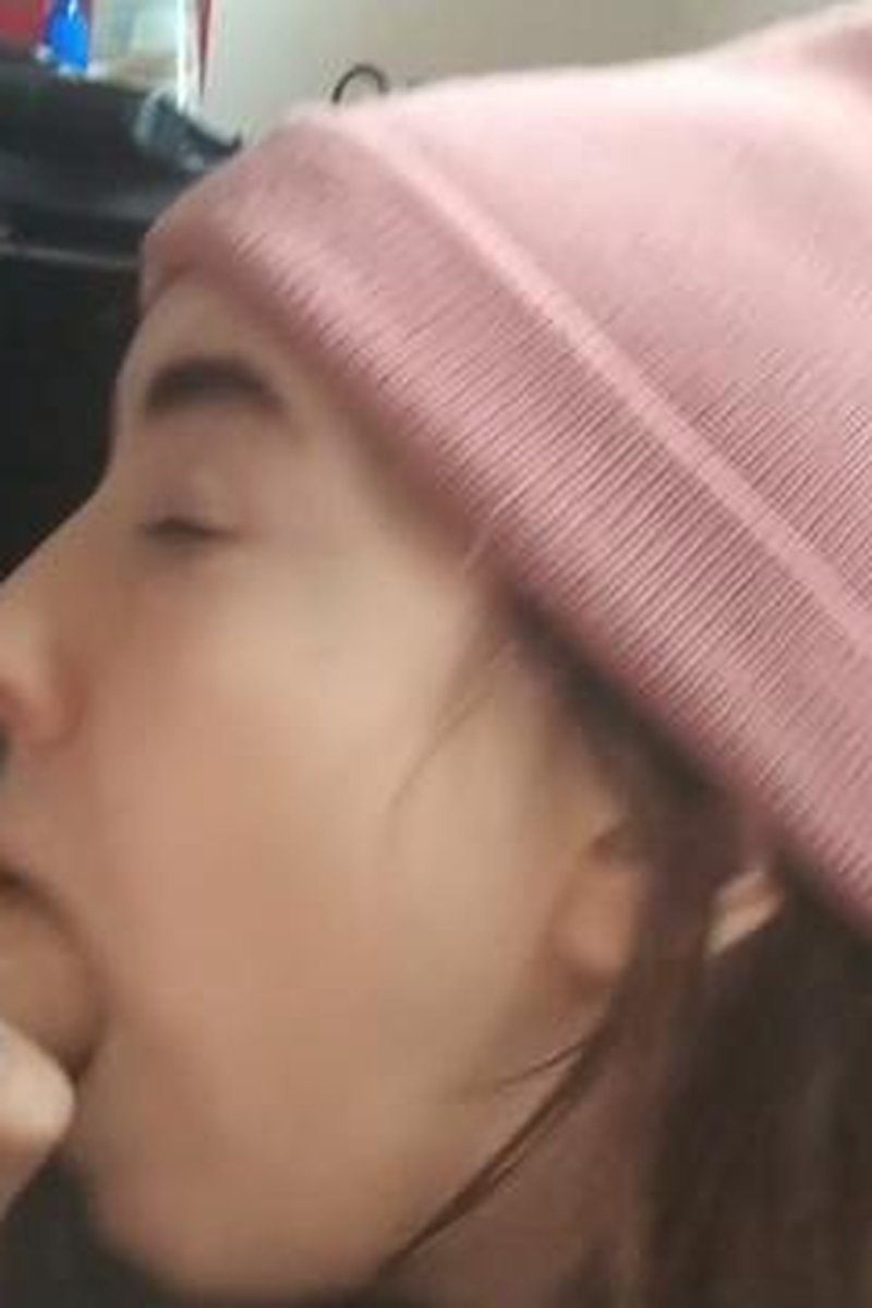 Selfie Style BJ - Screenshot 1 of 4 - Big Dick