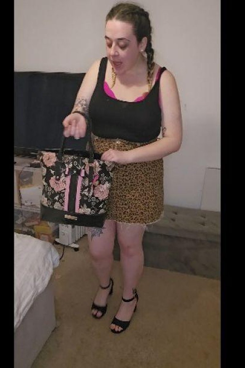 Pleasing Step-Daddy - Screenshot 1 of 4 - BBW