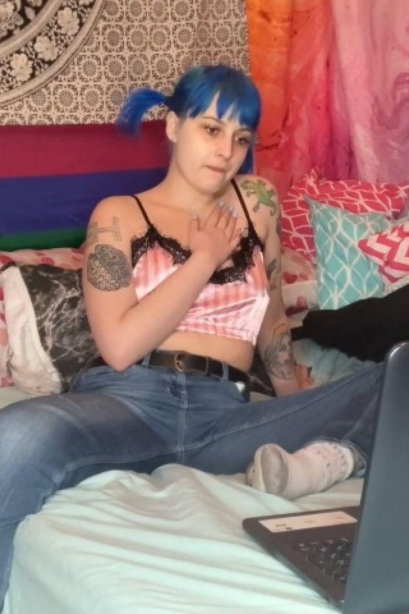 Scared Wetting - Screenshot 1 of 4 - Fetish