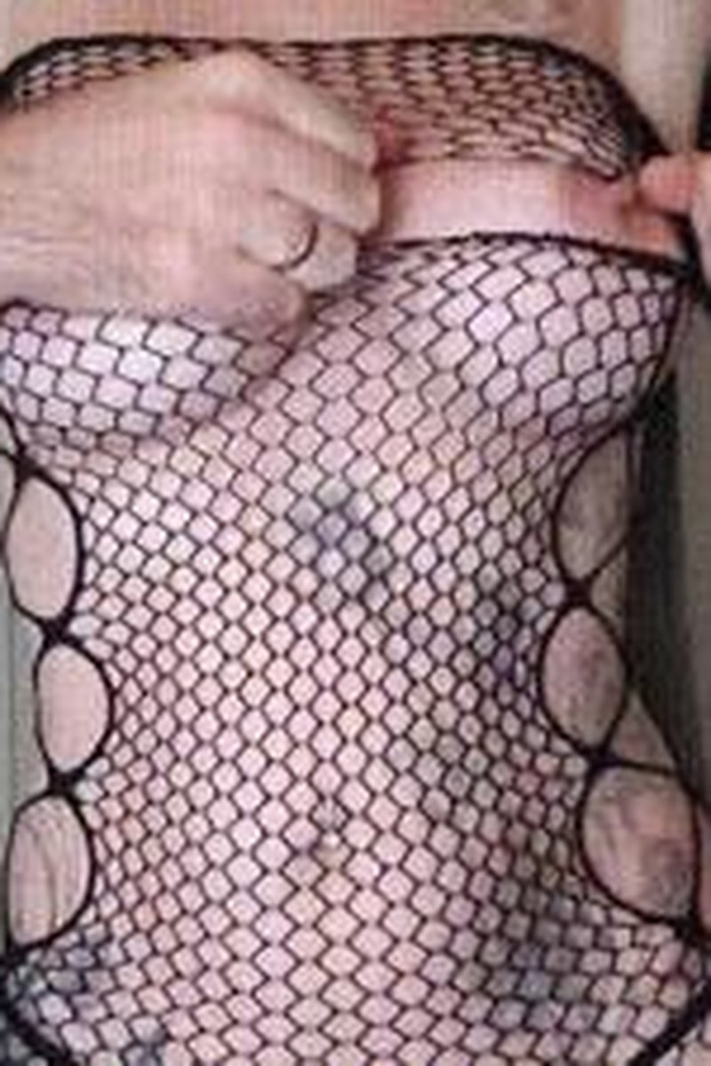 Tearing Fishnets - Screenshot 1 of 4 - Clothes Destruction