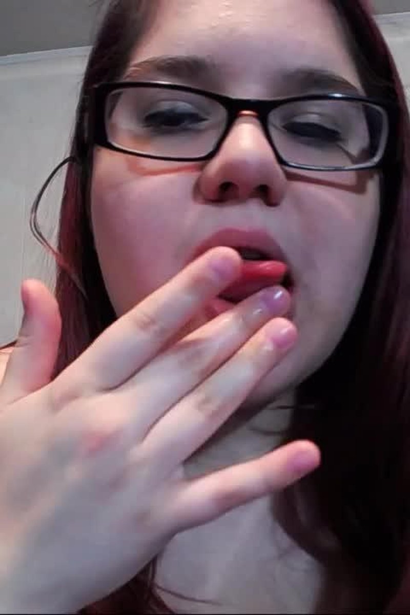 Finger Fun - Screenshot 1 of 4 - Fake Nails