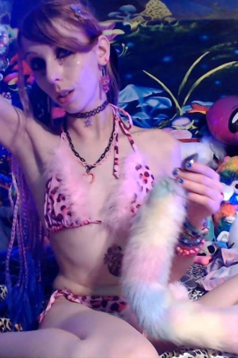New Femdom Task For Slavepet - Screenshot 1 of 4 - Bikinigoddess