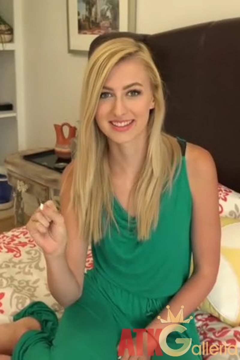 Alexa Grace - Interview - Screenshot 1 of 4 - Blond Hair