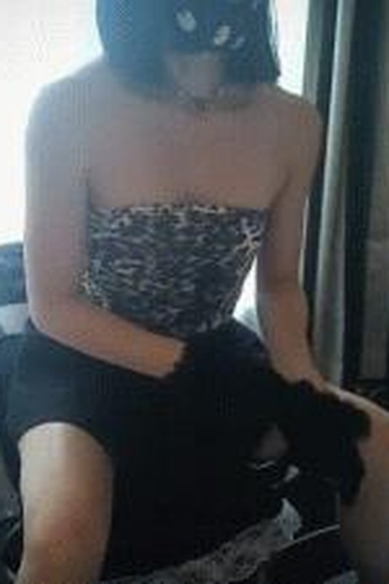 Slave Caning - Screenshot 1 of 4 - Caning Fantasy