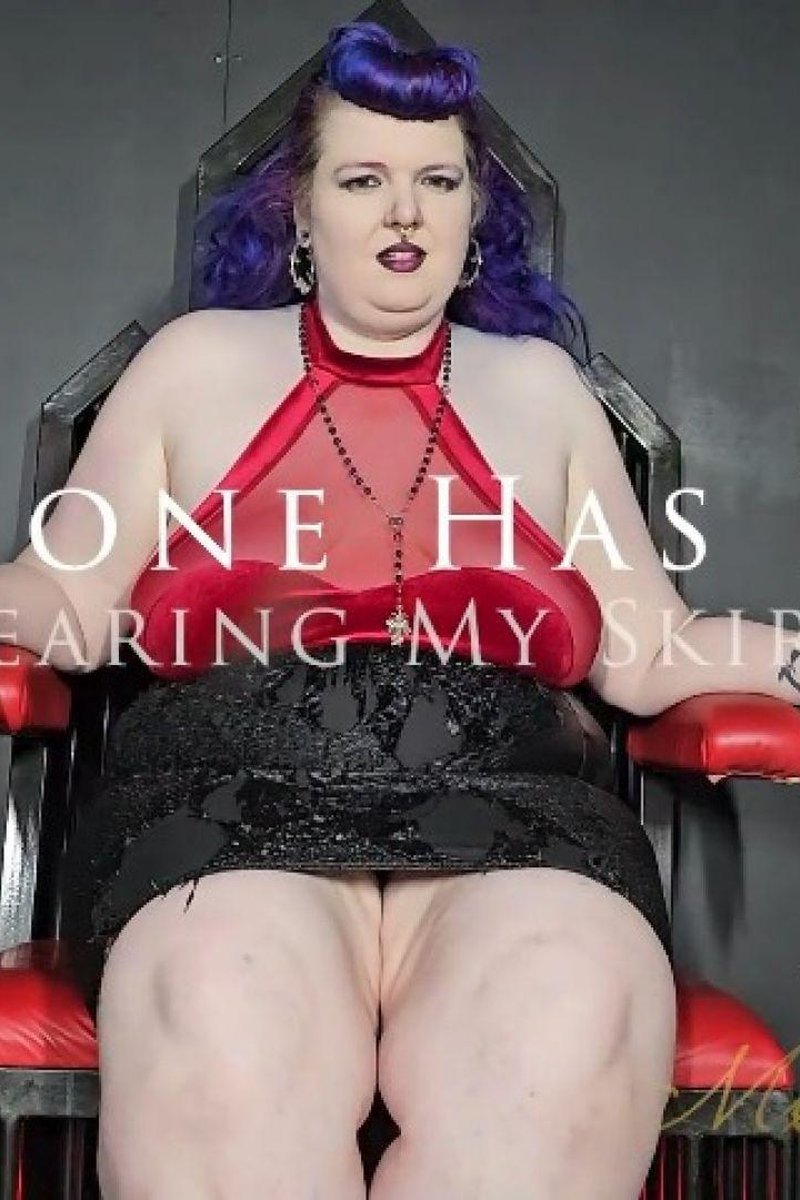 Someone Has Been Wearing My Skirt - Screenshot 1 of 4 - Clothesdestruction