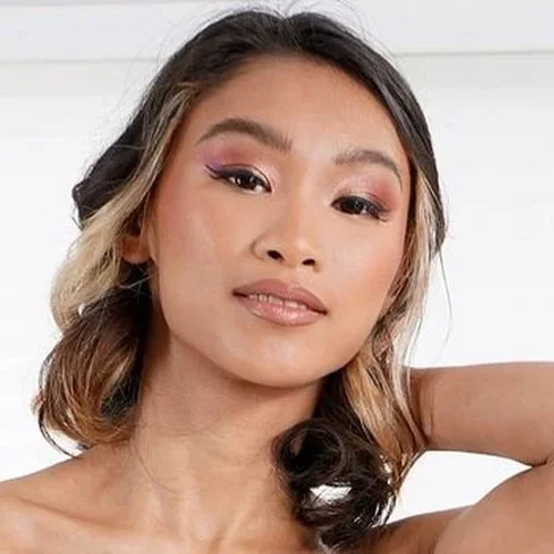 Xoey Li adult performer