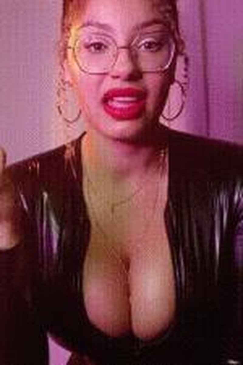 Ballbusting Slave Task - Screenshot 1 of 4 - Black