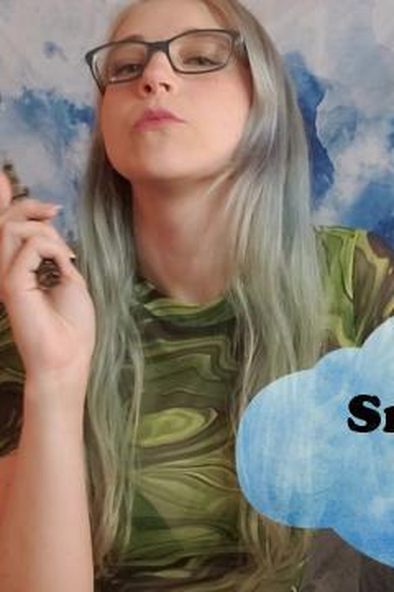 Smoking - Screenshot 1 of 4 - 420