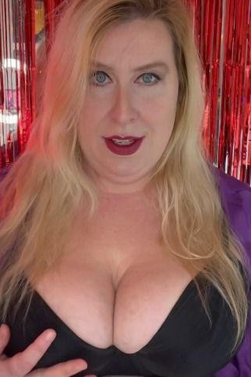 Impregnate Them All - Screenshot 1 of 4 - BBW