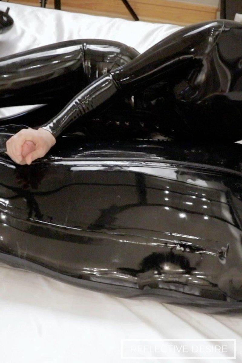 Boy Bagging - Screenshot 1 of 4 - Bondage